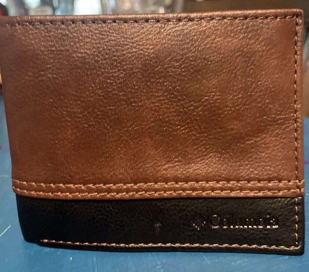 Columbia GenuineLeather Mens Two Tone Wallet Embossed Logo Used Excellent Shape